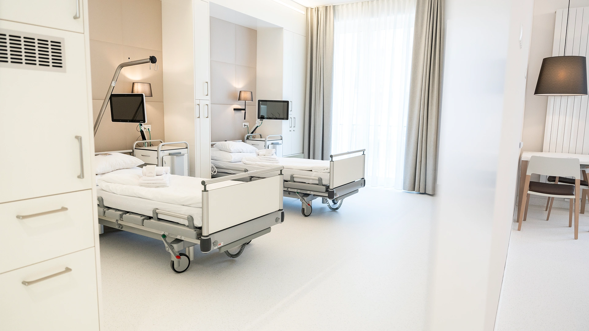 privatklinik-kreuzschwestern-graz-doppelbettzimmer-web06